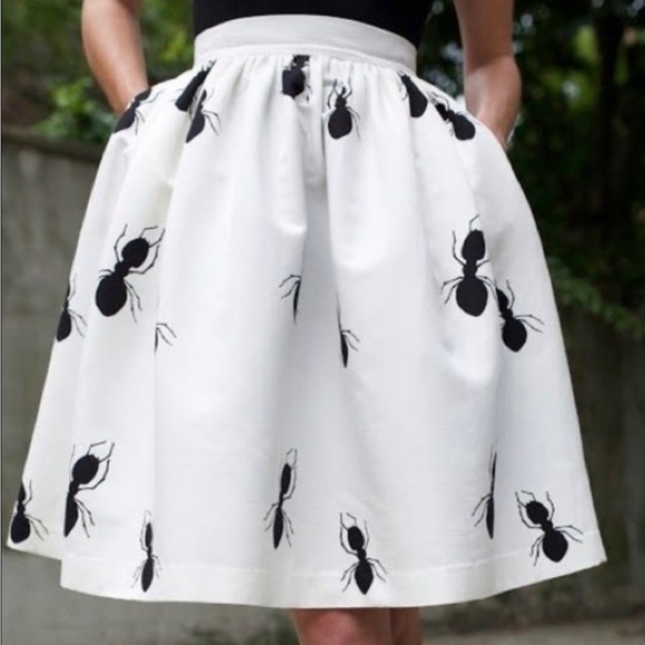 Dresses & Skirts - PartySkirts by Skot Full White Skirt With Ants and Pockets Halloween Size M